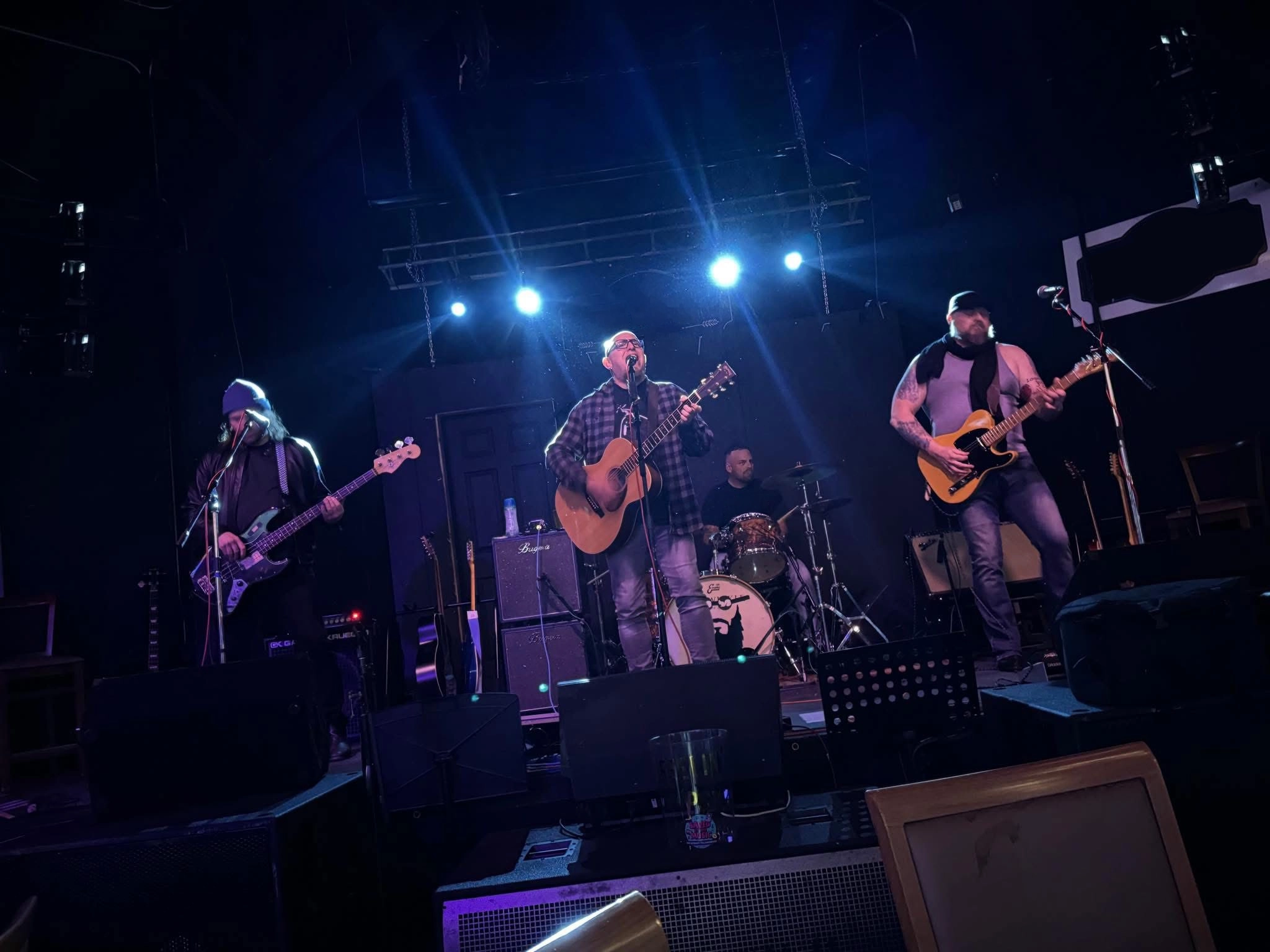 Saved by the Music 90s Band performing at Holiday World's Friday Night Live!